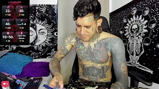 Snapshot of josh__ackerman chatting on January 15, 2025, 6:40 pm josh ackerman online show from January 15, 2025, 6:40 pm