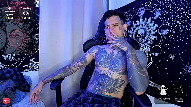 Snapshot of josh__ackerman chatting on January 26, 2025, 8:56 pm josh ackerman online show from January 26, 2025, 8:56 pm