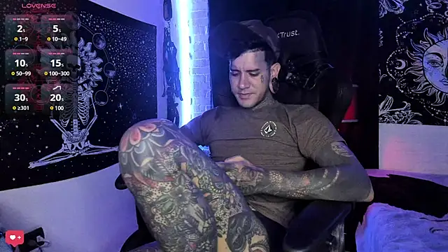 Snapshot of josh__ackerman chatting on March 11, 2025, 5:27 am josh ackerman online show from March 11, 2025, 5:27 am