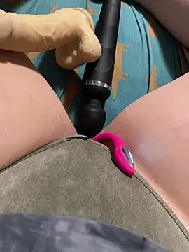 Snapshot of katcclovea chatting on March 23, 2026, 5:06 pm katcclovea online show from March 23, 2026, 5:06 pm