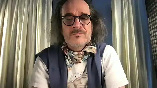 Snapshot of GioApri chatting on February 20, 2026, 1:33 pm GioApri online show from February 20, 2026, 1:33 pm