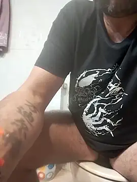 juandi21cm online show from February 1, 2026, 4:05 pm