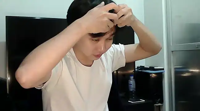 alfonsoasiancutie online show from December 28, 2024, 2:10 pm