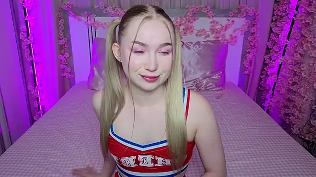Snapshot of LilyStarlight chatting on June 5, 2026, 3:46 am LilyStarlight online show from June 5, 2026, 3:46 am