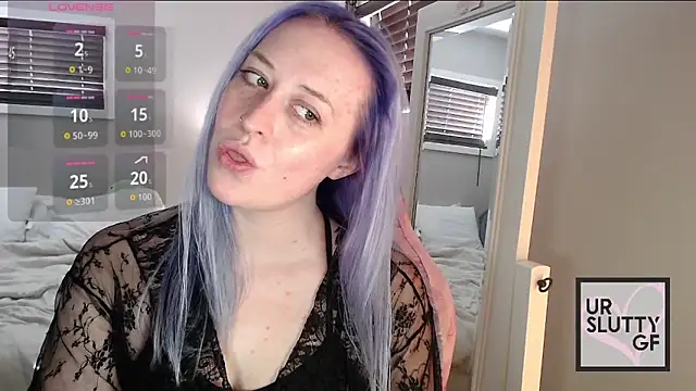 Snapshot of ursluttygf chatting on February 24, 2026, 4:38 pm ursluttygf online show from February 24, 2026, 4:38 pm