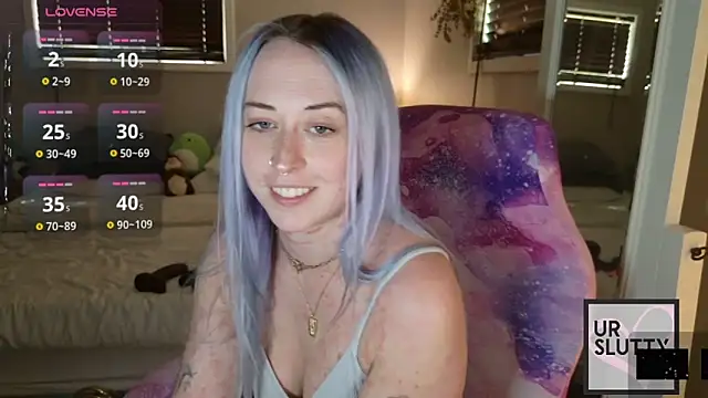ursluttygf online show from May 21, 2026, 3:41 pm