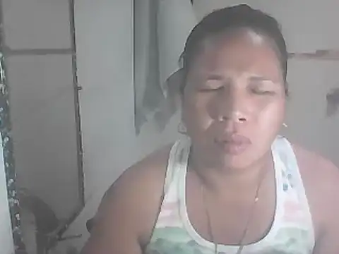 hotwet mama4uxx online show from March 4, 2025, 7:41 am