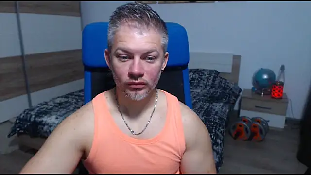 Snapshot of RobbyShawz chatting on November 5, 2025, 5:18 am RobbyShawz online show from November 5, 2025, 5:18 am