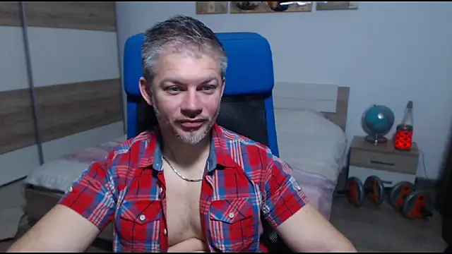 Snapshot of RobbyShawz chatting on November 19, 2025, 5:18 am RobbyShawz online show from November 19, 2025, 5:18 am