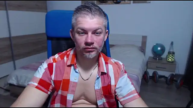 Snapshot of RobbyShawz chatting on December 17, 2025, 5:46 am RobbyShawz online show from December 17, 2025, 5:46 am