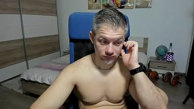 Snapshot of RobbyShawz chatting on February 1, 2026, 5:39 am RobbyShawz online show from February 1, 2026, 5:39 am