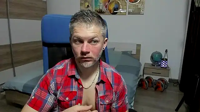 Snapshot of RobbyShawz chatting on March 17, 2026, 5:11 am RobbyShawz online show from March 17, 2026, 5:11 am