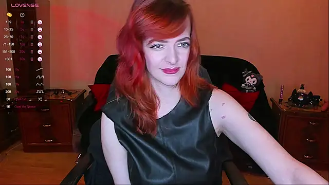 Snapshot of Mary_Yolo chatting on December 7, 2024, 10:45 am Mary Yolo online show from December 7, 2024, 10:45 am