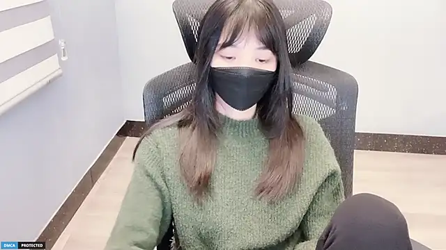 Ayase momo online show from December 29, 2024, 8:26 pm