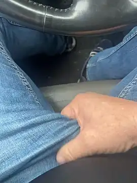 Snapshot of Cezar993 chatting on January 1, 2025, 11:49 am Cezar993 online show from January 1, 2025, 11:49 am