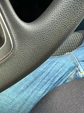 Snapshot of Cezar993 chatting on February 2, 2025, 2:02 pm Cezar993 online show from February 2, 2025, 2:02 pm