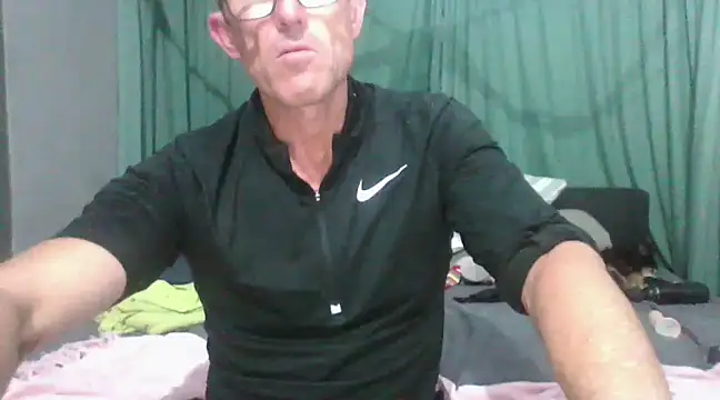 xykenrahxh online show from March 15, 2025, 4:32 pm