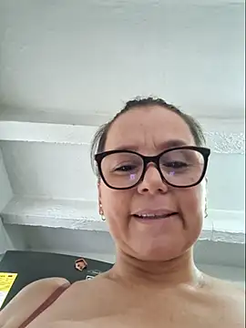 MariaPau 83 online show from February 9, 2026, 4:33 pm