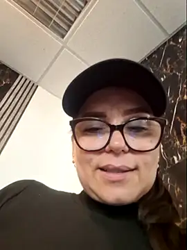 Snapshot of MariaPau_83 chatting on June 4, 2026, 8:48 pm MariaPau 83 online show from June 4, 2026, 8:48 pm