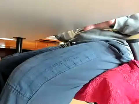 leccaleccafiga online show from February 10, 2025, 3:32 pm