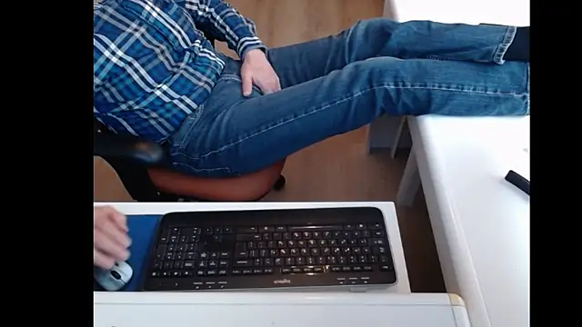 dutchpornking online show from February 18, 2025, 2:38 pm