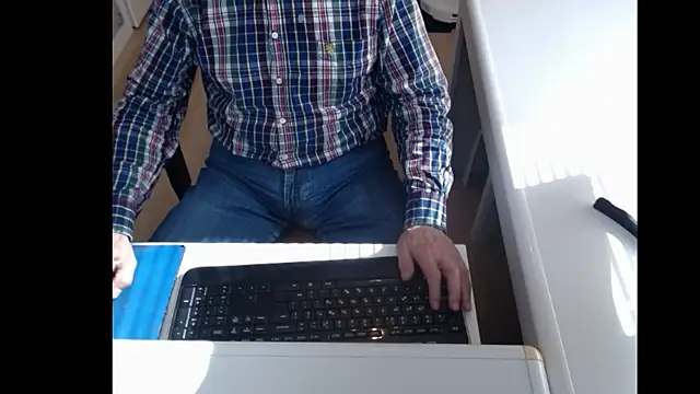 dutchpornking online show from March 16, 2025, 12:00 pm