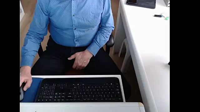 dutchpornking online show from February 22, 2026, 8:57 am