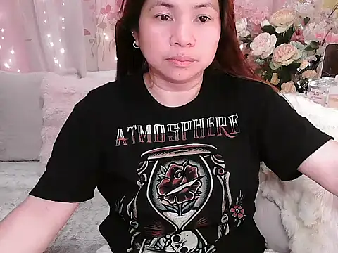Snapshot of OhmyPinay chatting on June 28, 2026, 9:26 am OhmyPinay online show from June 28, 2026, 9:26 am