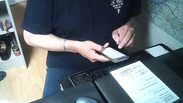 DUDURAxh online show from October 21, 2025, 9:10 am