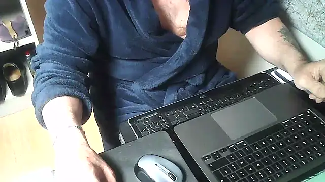 Snapshot of DUDURA@xh chatting on March 10, 2026, 8:30 am DUDURAxh online show from March 10, 2026, 8:30 am