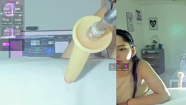 Snapshot of sofi_velez chatting on March 5, 2026, 5:09 pm sofi velez online show from March 5, 2026, 5:09 pm