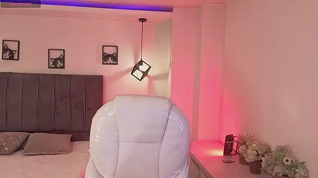 Catalinaa martinez online show from November 19, 2025, 3:17 am