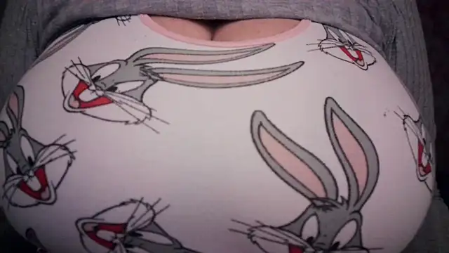 Snapshot of AnnyelinnaLove chatting on February 7, 2026, 10:24 pm AnnyelinnaLove online show from February 7, 2026, 10:24 pm