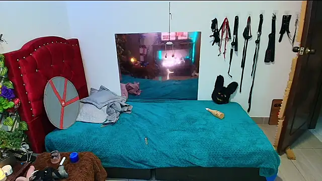 elektra 32 online show from February 22, 2025, 11:24 am