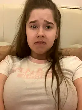 HornyGirlH online show from October 3, 2025, 10:18 pm