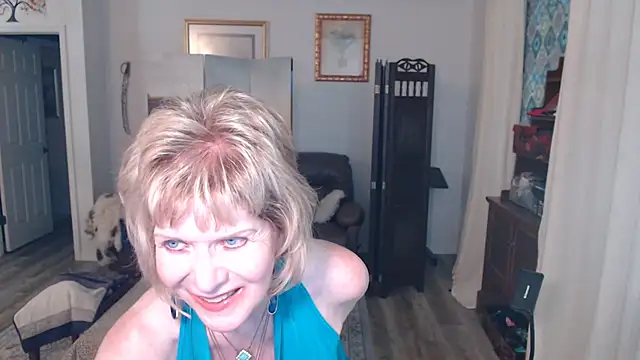 SindeeDix online show from May 30, 2026, 12:02 pm
