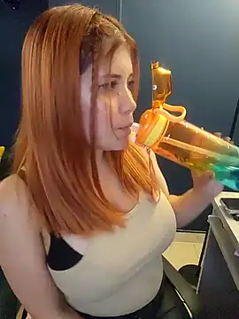 Snapshot of jnilu1227 chatting on December 15, 2024, 4:18 am jnilu1227 online show from December 15, 2024, 4:18 am