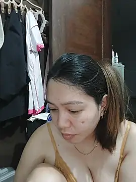MissKitty31 online show from July 29, 2026, 5:27 am