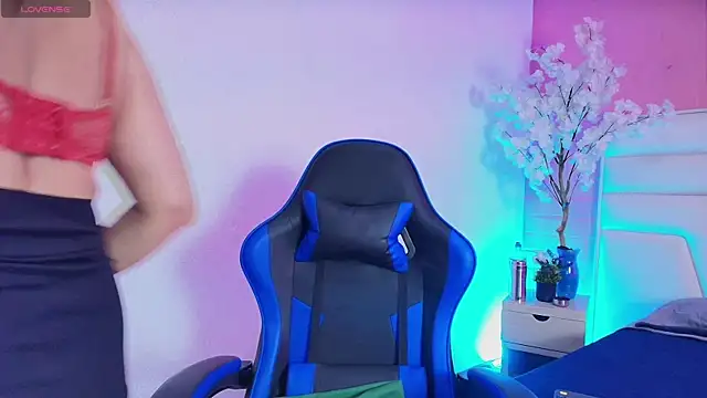 moxa hot online show from April 10, 2026, 3:28 pm