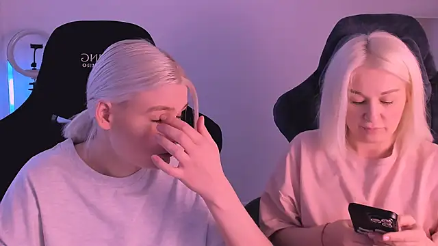 hotblonds online show from January 27, 2025, 9:55 am