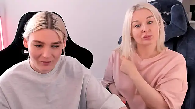 hotblonds online show from February 23, 2025, 10:17 am