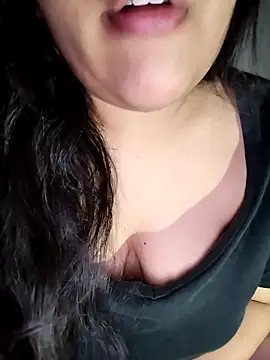 Annerae online show from November 6, 2025, 9:05 pm