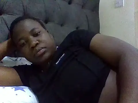 cute-marianna online show from September 18, 2025, 3:52 am