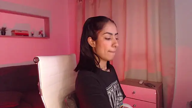 Snapshot of Brown_skin11 chatting on December 16, 2024, 10:13 pm Brown skin11 online show from December 16, 2024, 10:13 pm