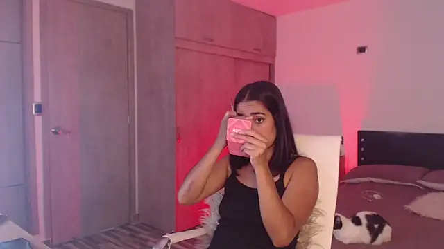 Snapshot of Brown_skin11 chatting on February 5, 2025, 9:07 pm Brown skin11 online show from February 5, 2025, 9:07 pm