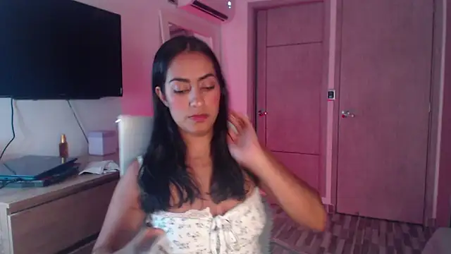 Snapshot of Brown_skin11 chatting on October 30, 2025, 9:15 pm Brown skin11 online show from October 30, 2025, 9:15 pm