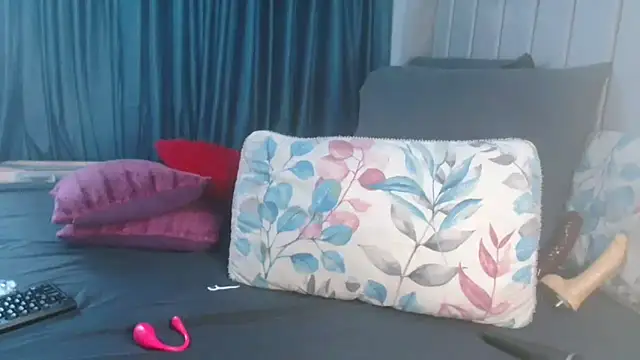 CummSavage online show from December 14, 2025, 4:40 am