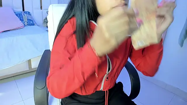 Meghan stonne  online show from November 15, 2025, 7:10 pm