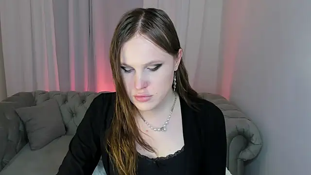 EffieMinki online show from July 16, 2026, 8:59 pm