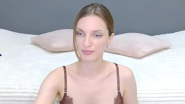 Beauty Alex online show from October 14, 2025, 2:23 am